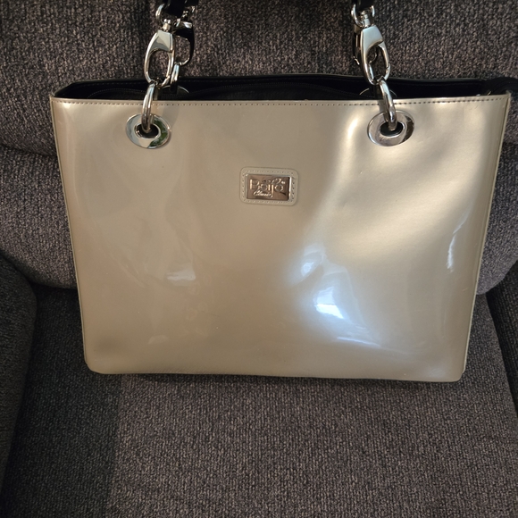 Beijo Handbags - Beijo Glossy Metallic Tote Bag